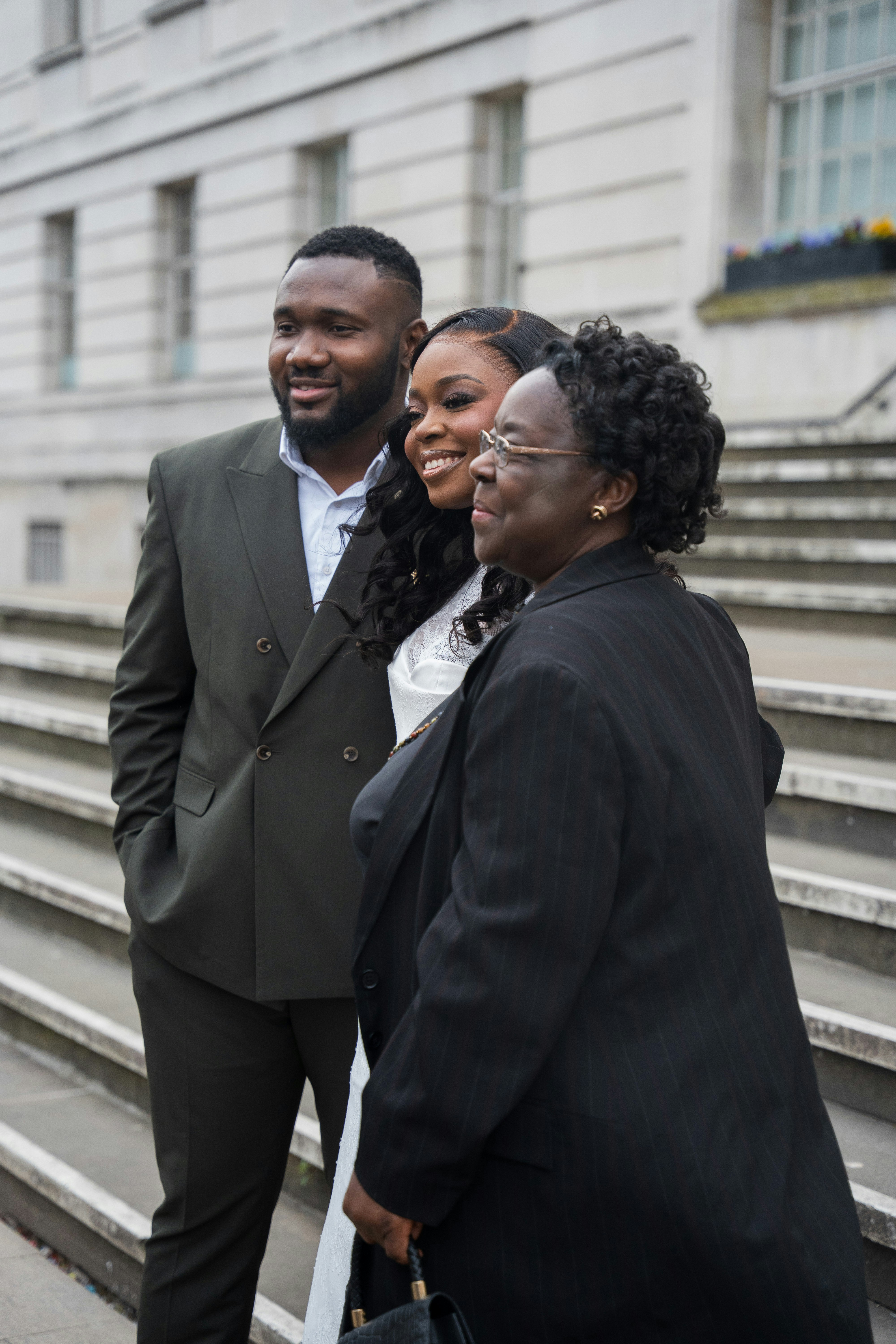 Placeholder — référence de style pour le shooting des 3 associés